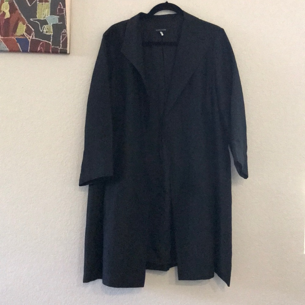 Lightweight textured coat